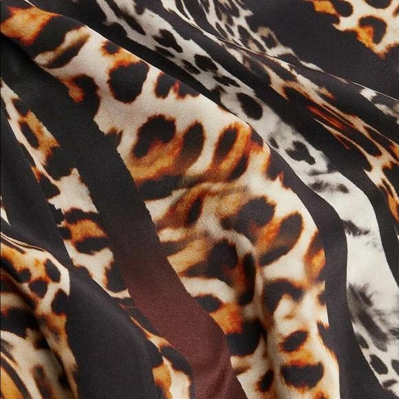 Kobi Halpern Bari Skirt Animal print, 100% Silk, XS - Picture 4 of 6